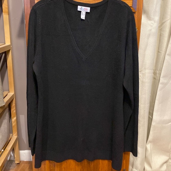 Denim&Co Sweaters - Denim & Co super soft v neck sweater. Medium. 29” long, 23” chest.